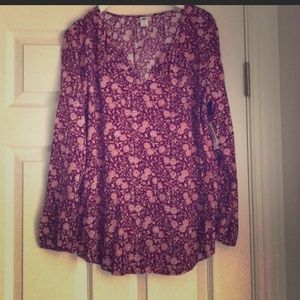 Old Navy floral blouse. Size large. New.